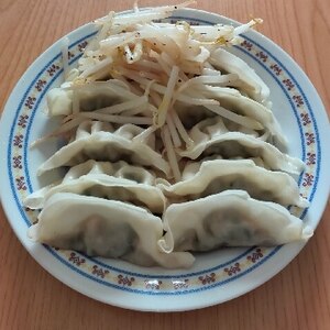 焼き餃子（豚ひき肉・ニラ・キャベツ）